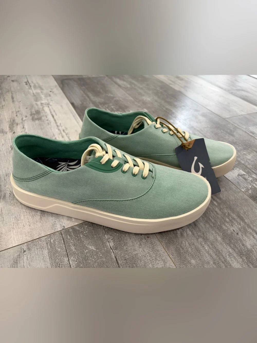 Olukai Mens Size 10 Shoes NEW with Tags Tradewind Bamboo Green Canvas Sneaker